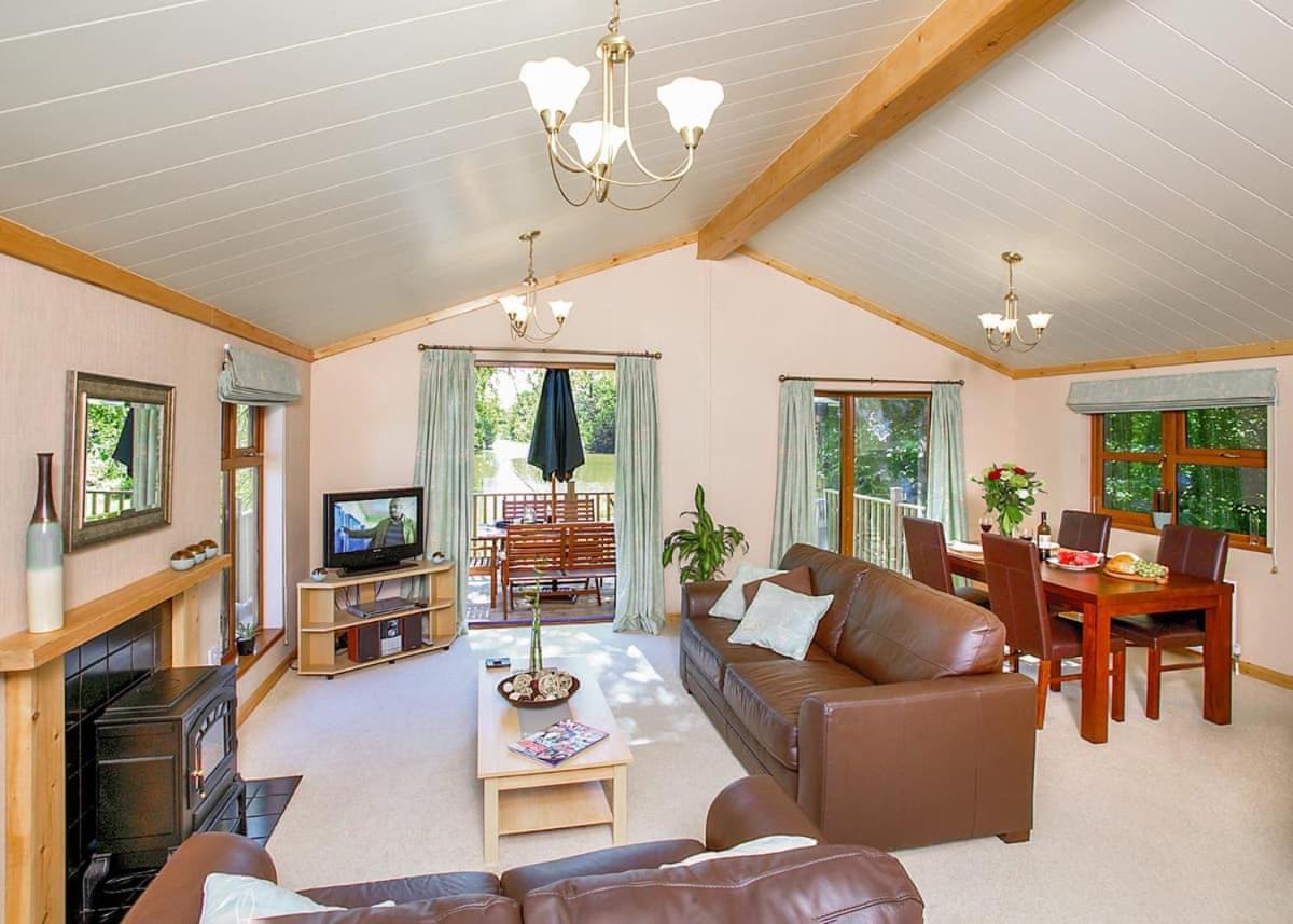 Upton Lakes Lodges Cullompton Buitenkant foto