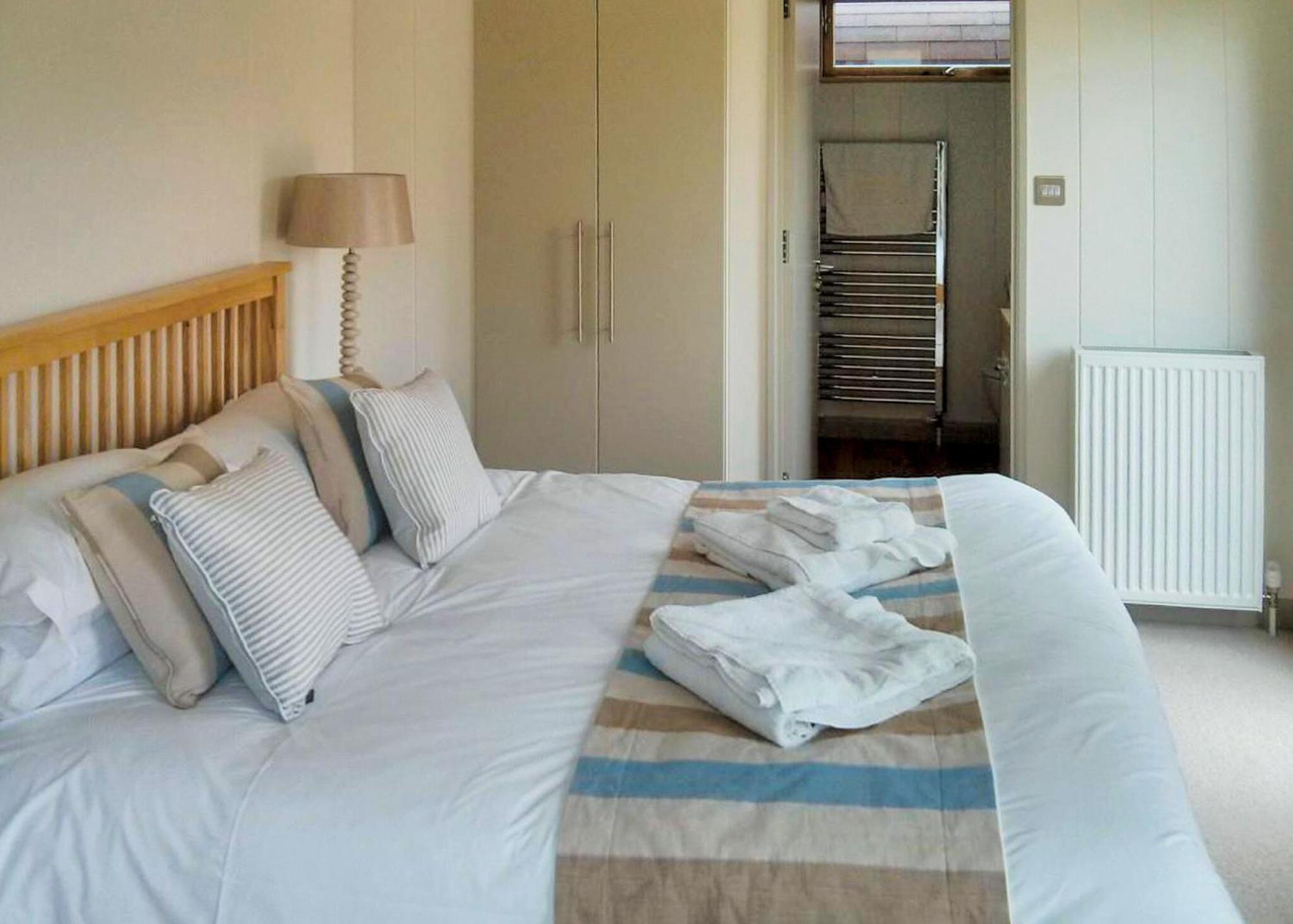 Upton Lakes Lodges Cullompton Buitenkant foto